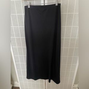 Rampage Maxi skirt, side slit with elastic waist, color black, size Medium.
